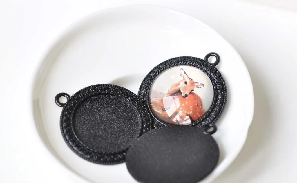 1 Inch Cabochon Pendant Tray Black Base Setting Blanks Set of 10 A8397