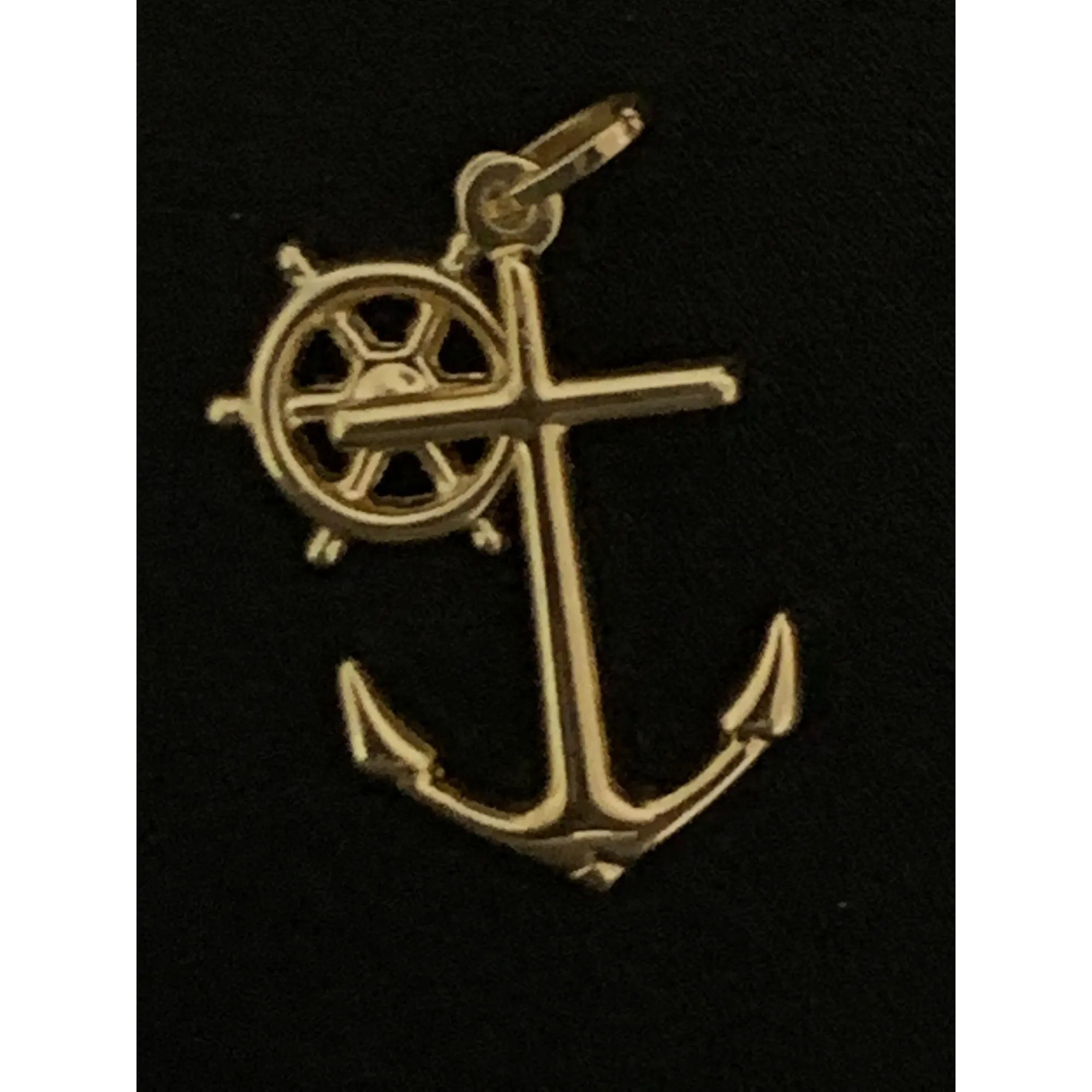 18K Gold Pendant Anchor Ship Wheel Pendant 1.25 grams