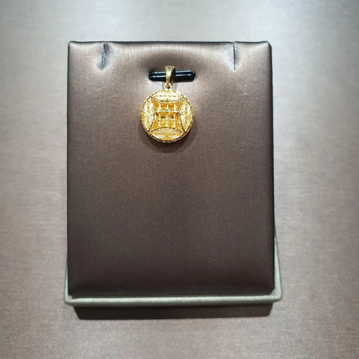 22k / 916 Gold Coin Abacus Pendant by Best Gold Shop