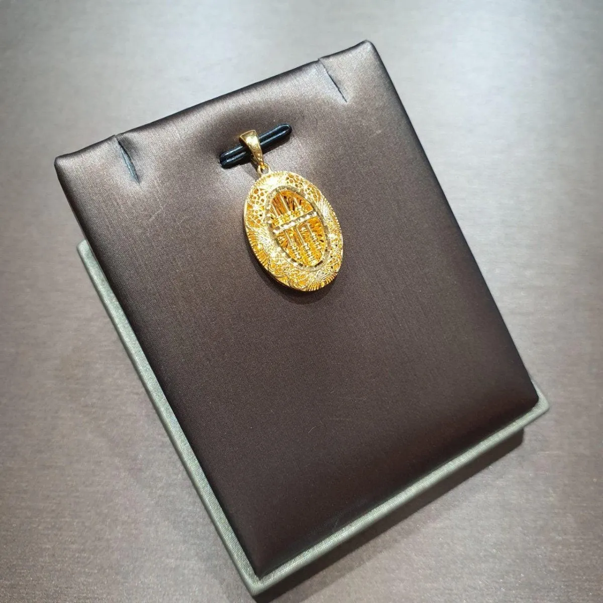 22k / 916 Gold Oval Abacus Pendant by Best Gold Shop