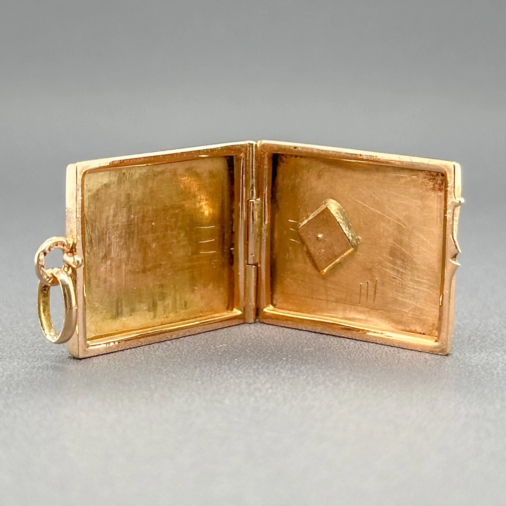Estate 14K R Gold Victorian Book Locket Pendant