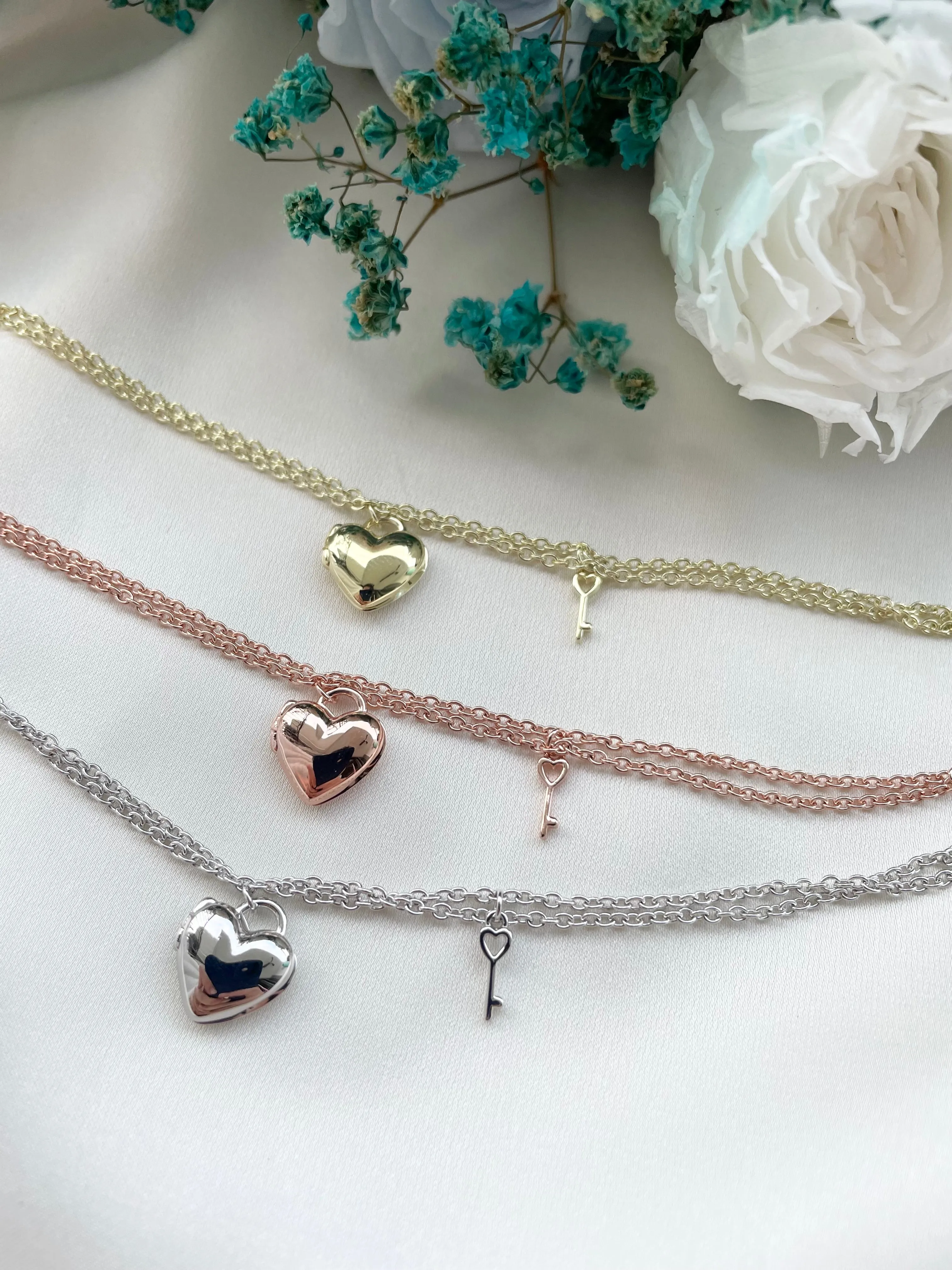 Heart Padlock Bracelet (Cable Chain) in Silver