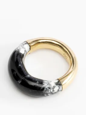 Medium horn ring