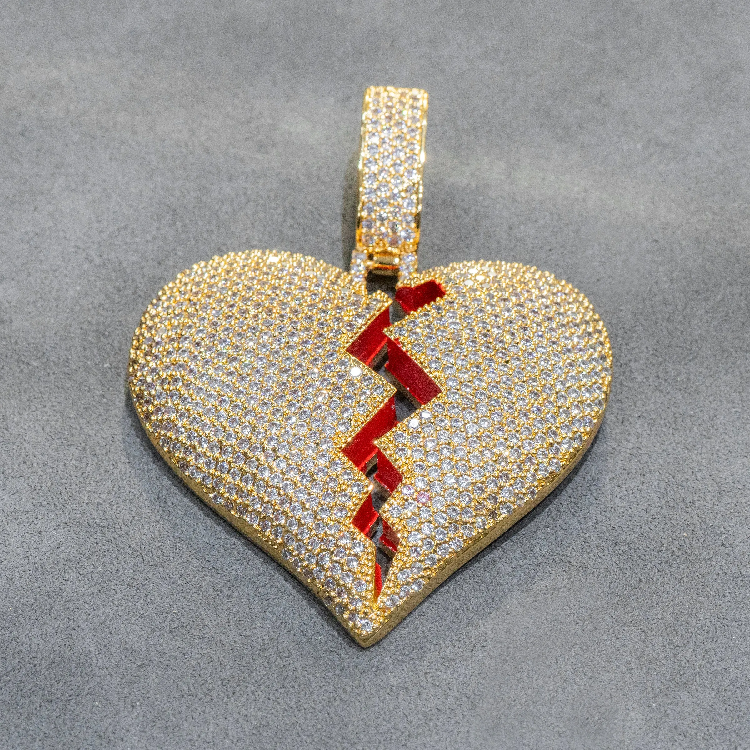 Mens Gold Heart Necklace | Appx. 38.5 Grams
