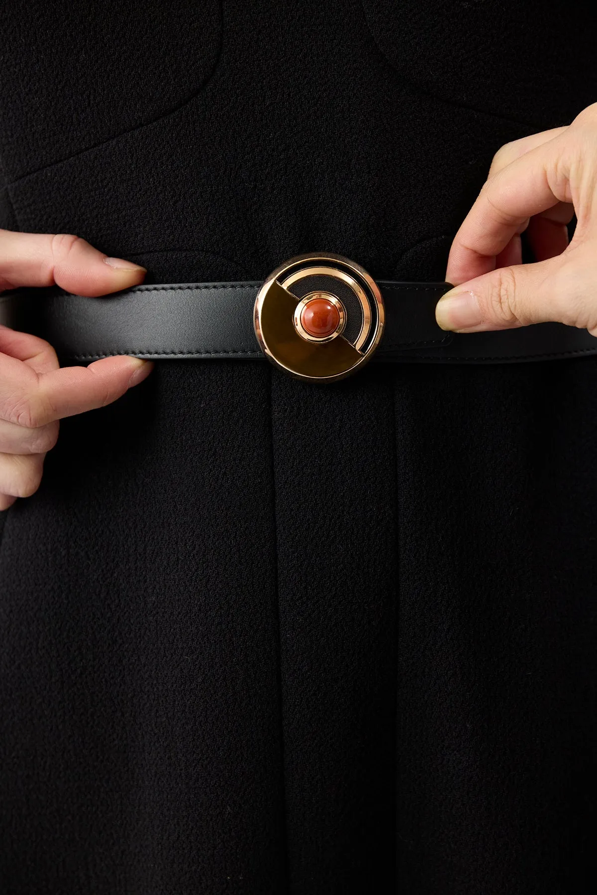 Moya Reversible Small Belt in Black Leather & Red Jasper