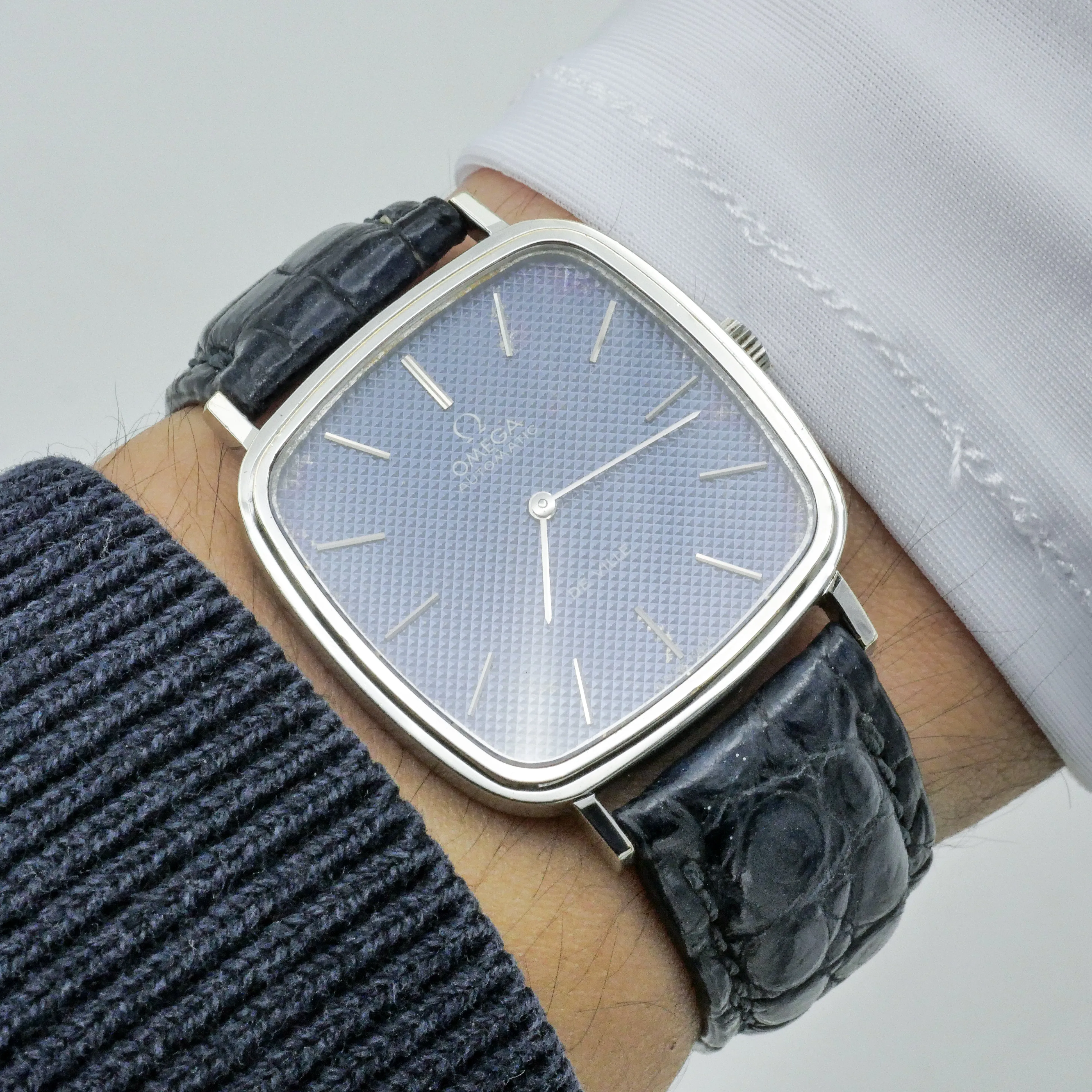 OMEGA DE VILLE AUTOMATIC PATTERN DIAL REF. 151.0045
