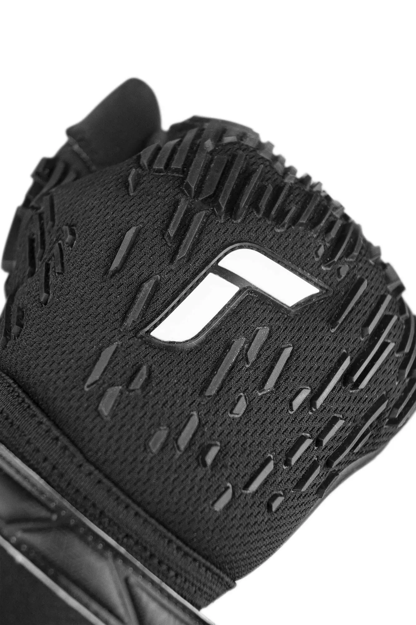 Reusch Attrakt Freegel Infinity Goalkeeper Gloves