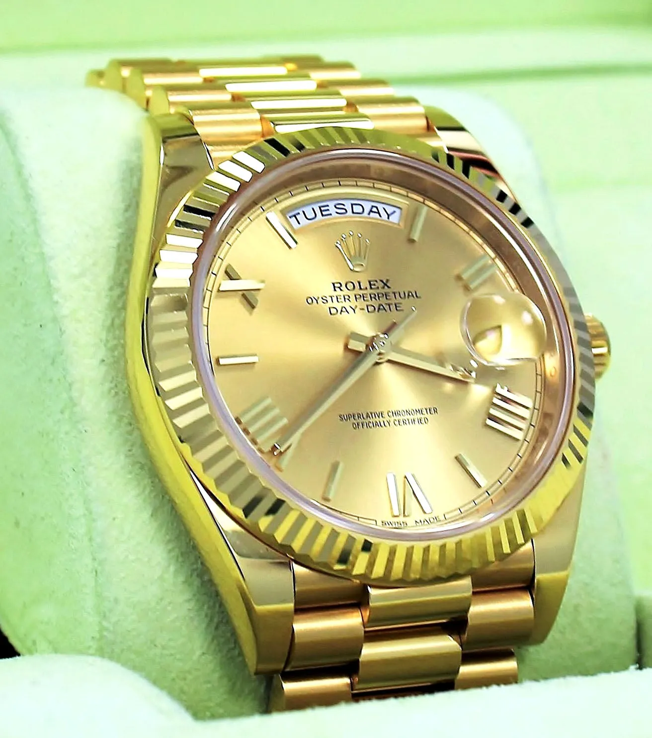 Rolex Oyster Perpetual Day-Date 40 228238 CHPRP UNWORN