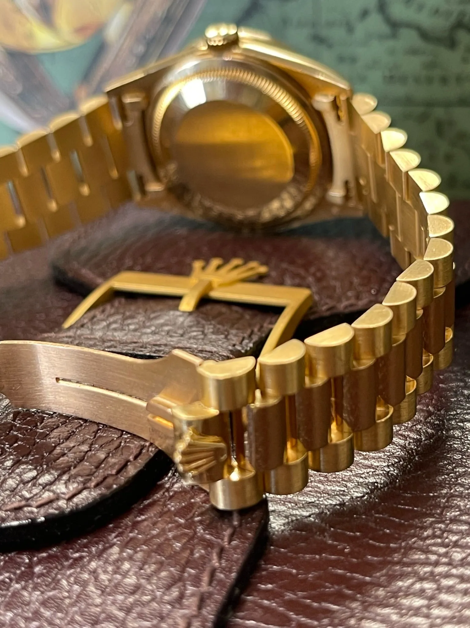 Rolex Presidential 36mm Day Date 18238 (Double Quickset) Mens or Womens Watch Factory Brown Vignette Diamond Dial Custom Diamond Bezel
