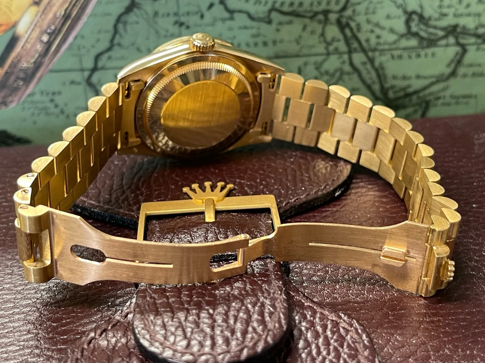 Rolex Presidential 36mm Day Date 18238 (Double Quickset) Mens or Womens Watch Factory Brown Vignette Diamond Dial Custom Diamond Bezel