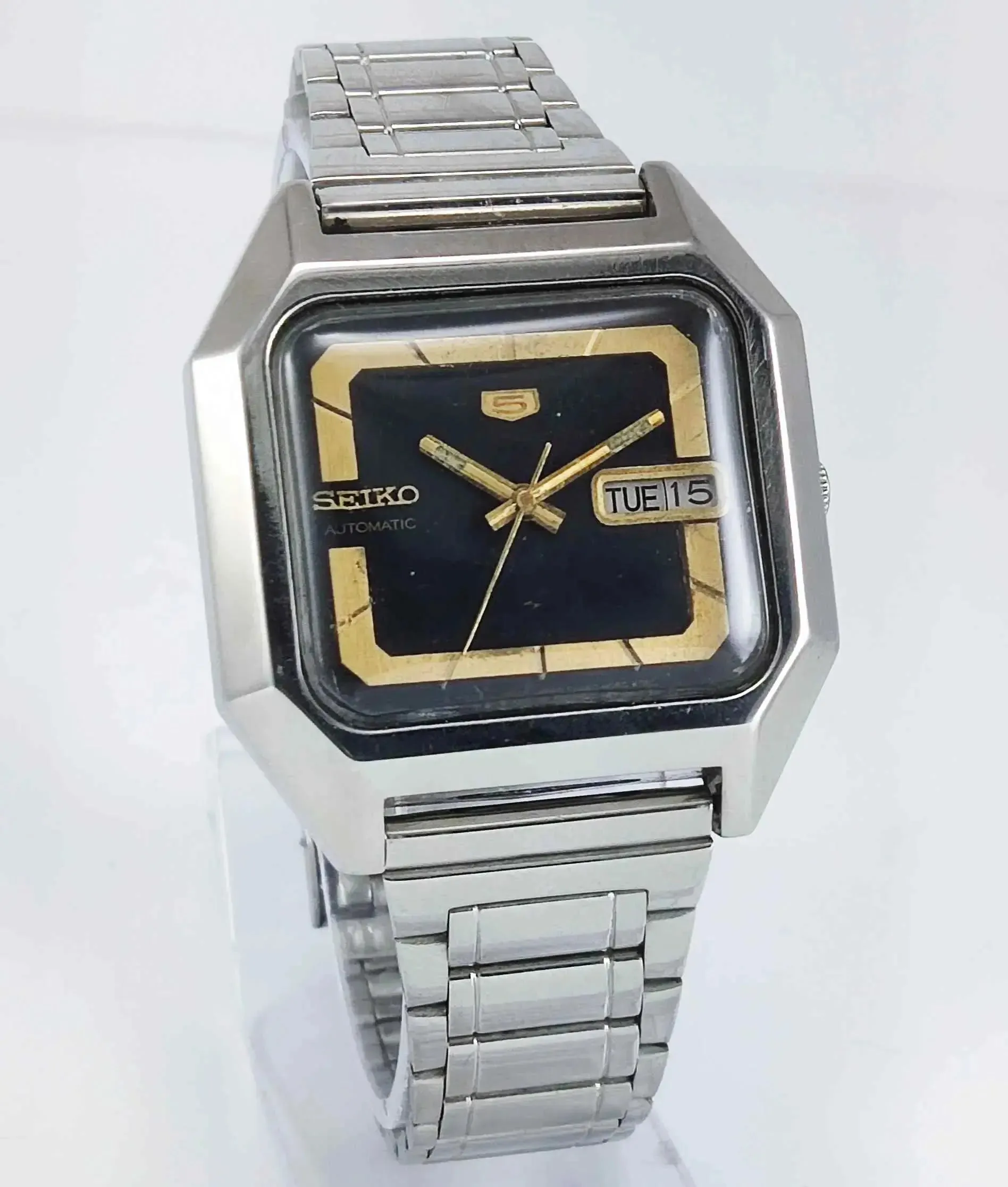 Seiko 5 Automatic Movement Black Dial 17 Jewels Men's Watch